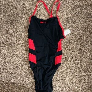 Women’s one piece Nike swimsuit- great condition!